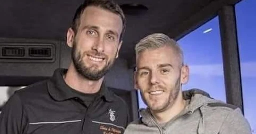 Miguelín, jugador de fútbol sala, en la Clínica Raúl Fernández
